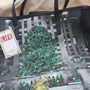 Life Rocketfeller Center at Christmas Purse